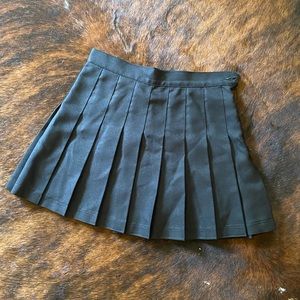 Black American apparel tennis skirt
